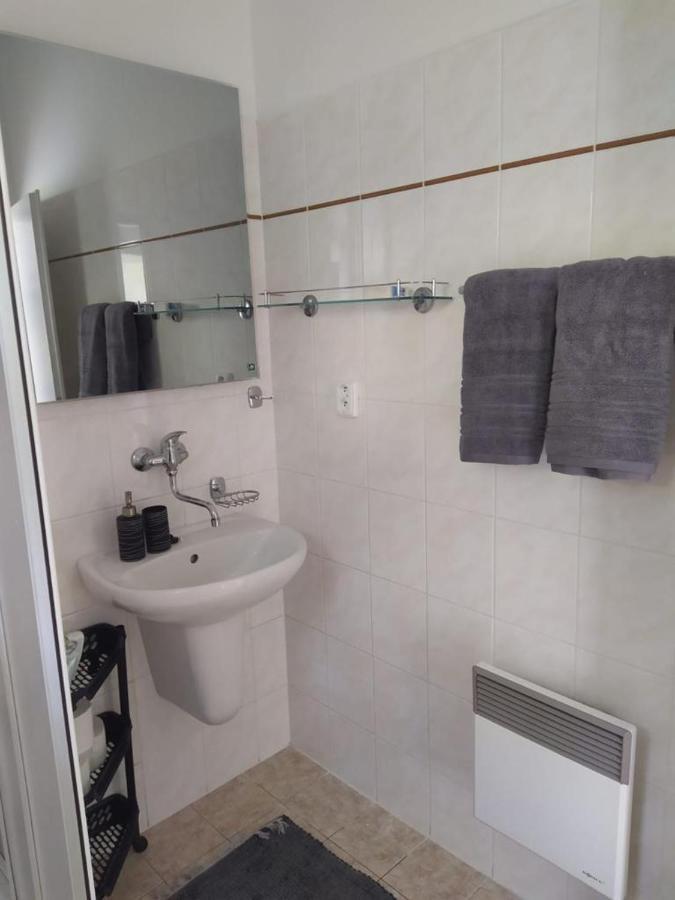 Apartman 10 Županovice Exteriör bild